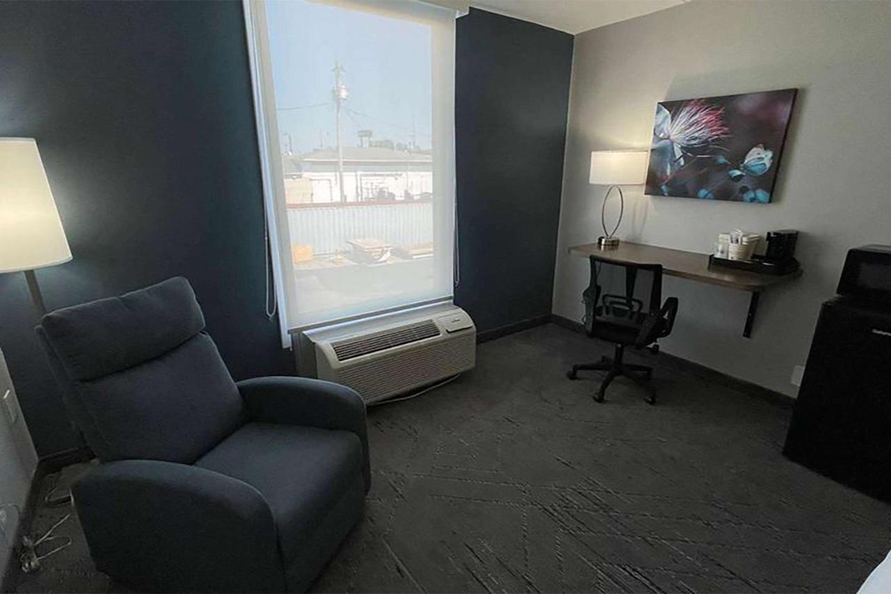 Days Inn & Suites By Wyndham Springfield Oh Extérieur photo