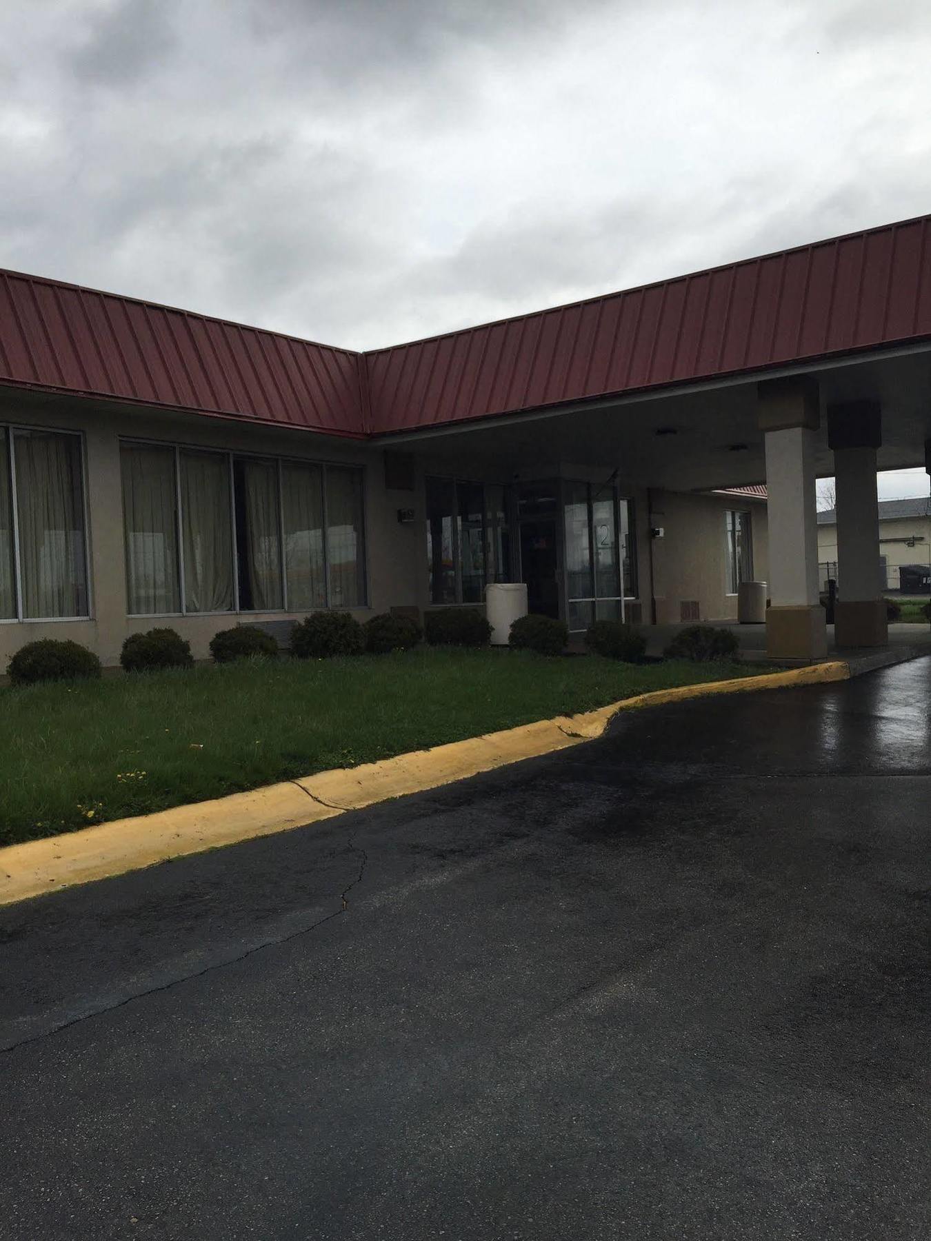 Days Inn & Suites By Wyndham Springfield Oh Extérieur photo