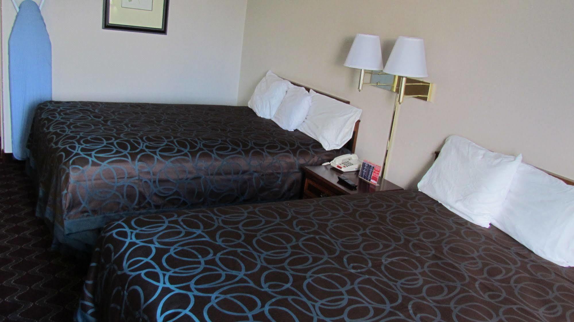 Days Inn & Suites By Wyndham Springfield Oh Extérieur photo